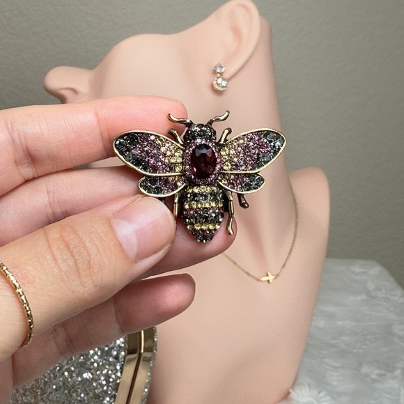 ⚜️ Purplé Elegant Bee Brooch with Zirconia ❤️🔥🐝 - Picture 4 of 8